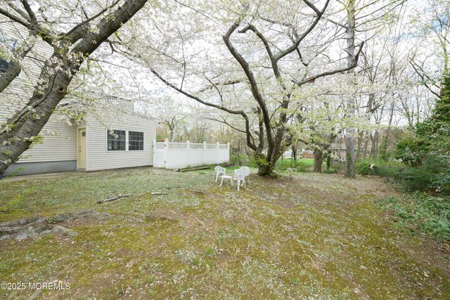 74 Henry Drive, New Monmouth, NJ 07748