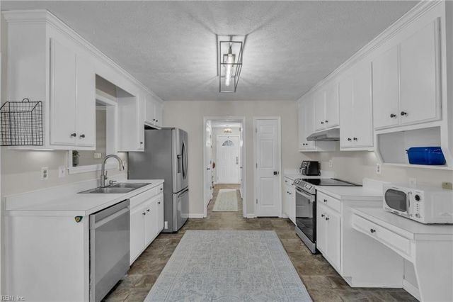 116 Grand View DR, Hampton, VA 23664