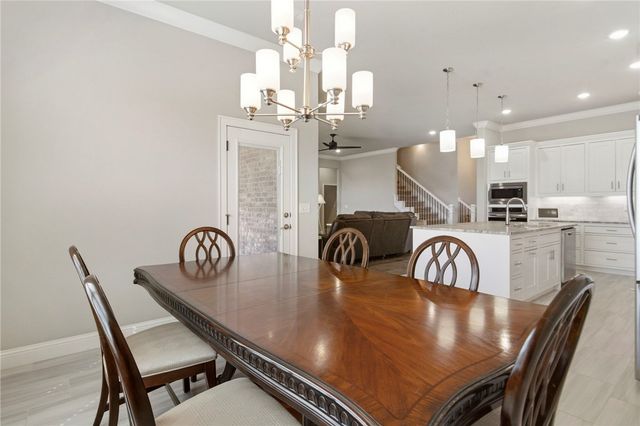 5500 W Lakewood Drive, Rogers, AR 72758