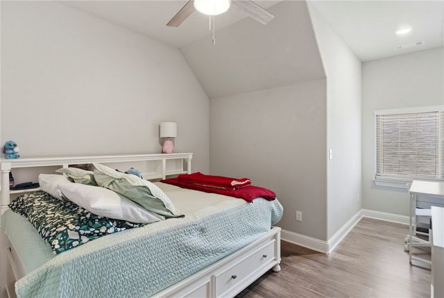 5500 W Lakewood Drive, Rogers, AR 72758