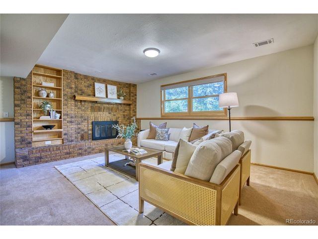 7216 Timothy Pl, Niwot, CO 80503