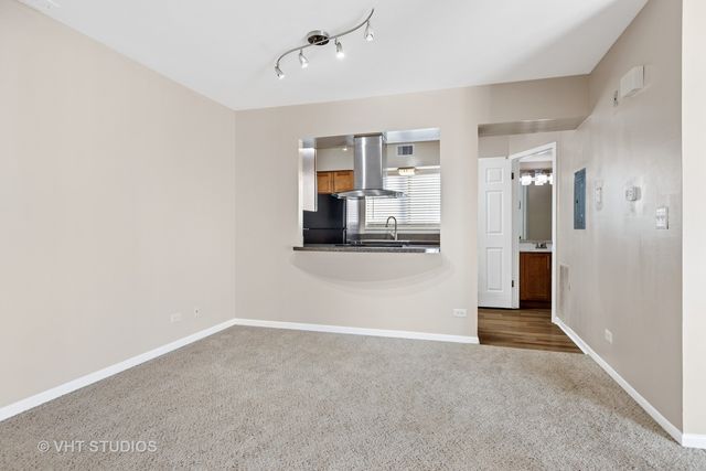 1637 Westminster Drive 111, Naperville, IL 60563
