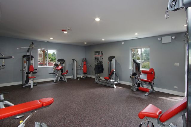 1637 Westminster Drive 111, Naperville, IL 60563