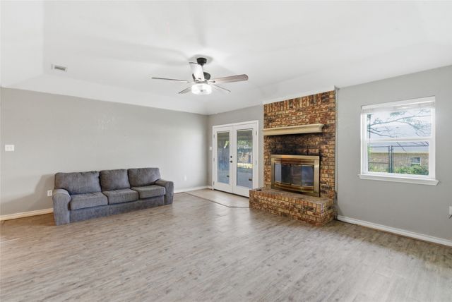 119 Blue Jay Street, Stephenville, TX 76401