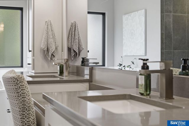 3130 W Bow Bridge Road, Lincoln, NE 68523