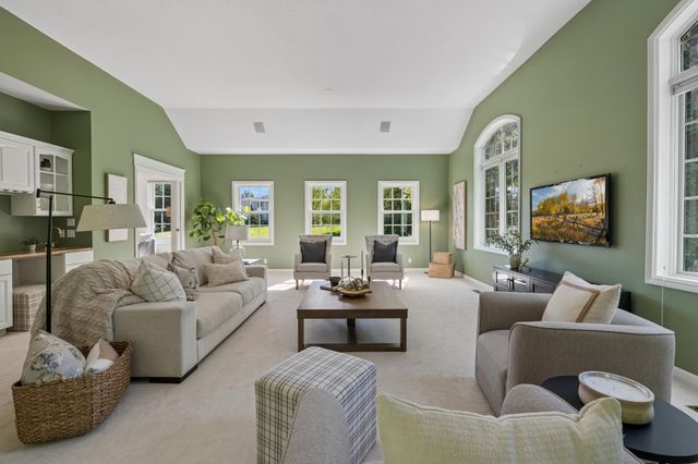 1015 W Cove Lane, Minnetrista, MN 55364