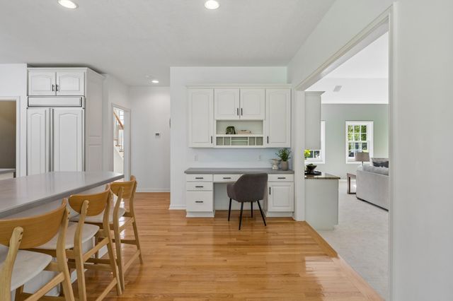 1015 W Cove Lane, Minnetrista, MN 55364