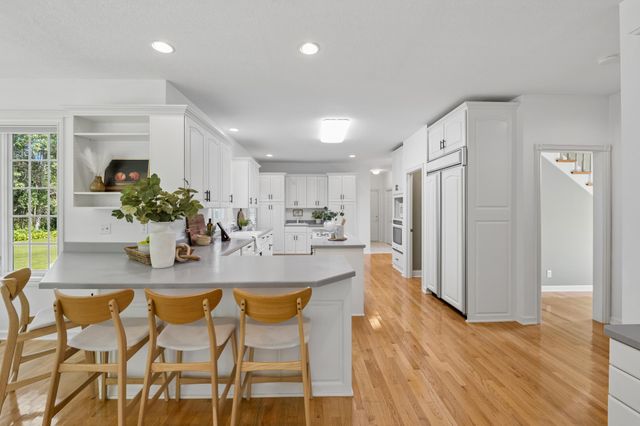 1015 W Cove Lane, Minnetrista, MN 55364
