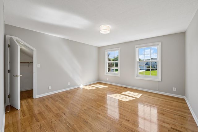 1015 W Cove Lane, Minnetrista, MN 55364