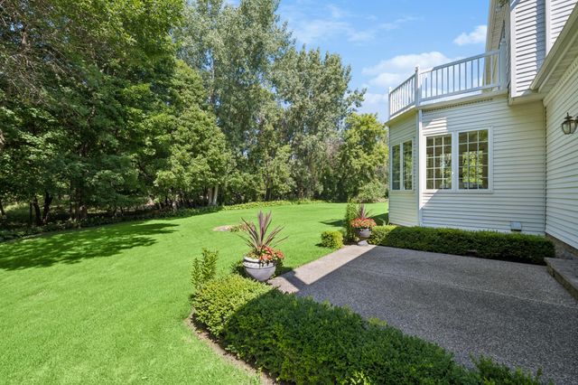 1015 W Cove Lane, Minnetrista, MN 55364
