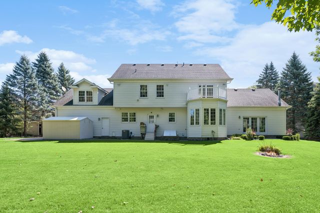 1015 W Cove Lane, Minnetrista, MN 55364