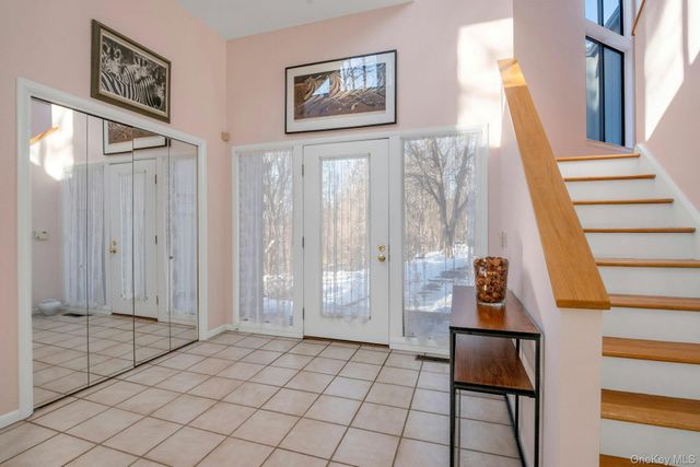 637 Long Hill Road W, Briarcliff Manor, NY 10510