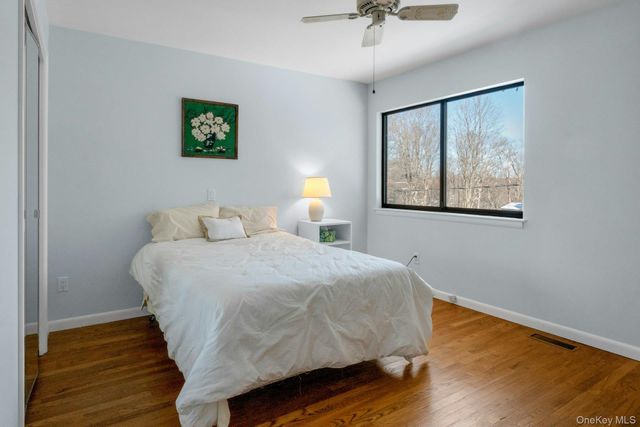 637 Long Hill Road W, Briarcliff Manor, NY 10510