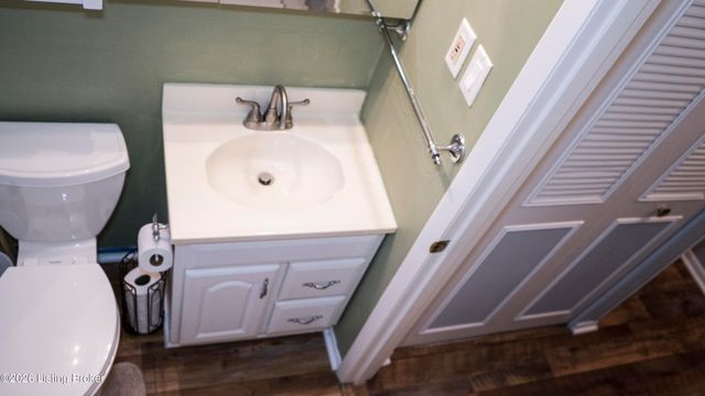 6703 Barbrook Rd, Louisville, KY 40258