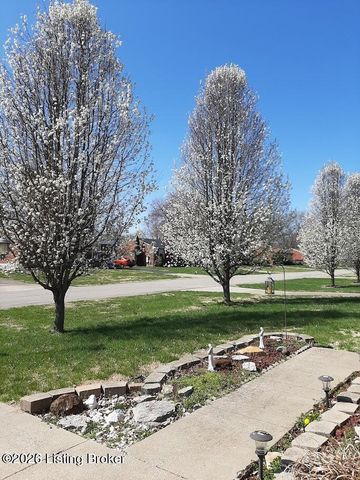 6703 Barbrook Rd, Louisville, KY 40258