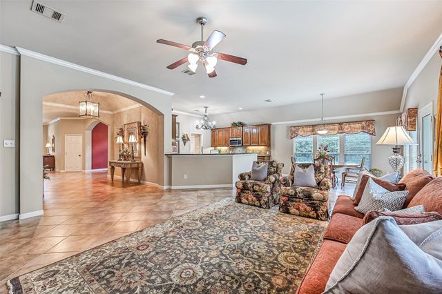 2427 Pioneer Oaks Drive, Fresno, TX 77545