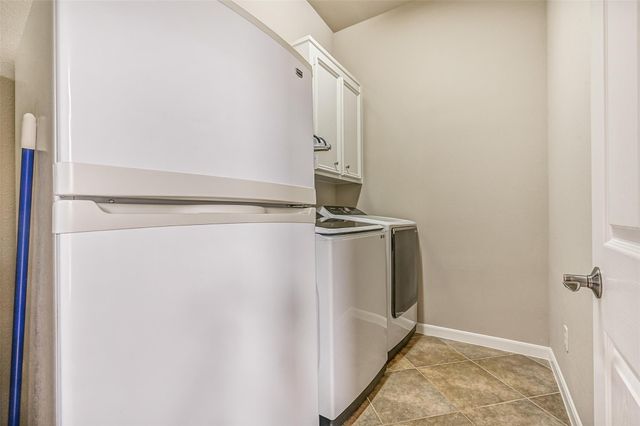 2427 Pioneer Oaks Drive, Fresno, TX 77545