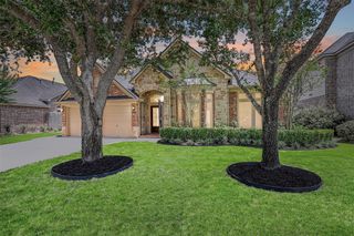 2427 Pioneer Oaks Drive, Fresno, TX 77545