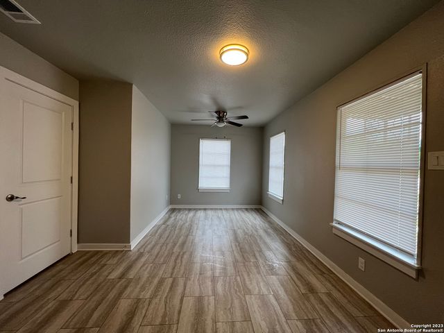 1130 SHADWELL DR, San Antonio, TX 78228