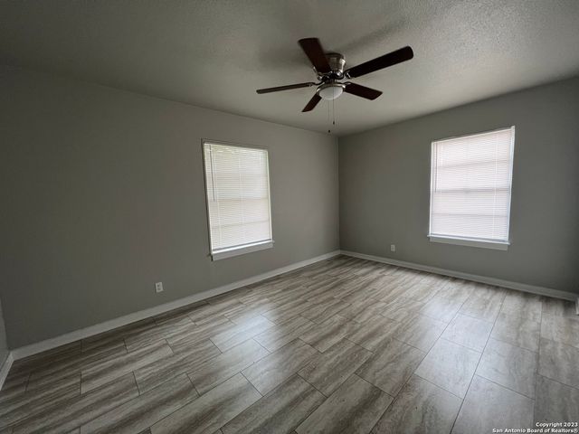 1130 SHADWELL DR, San Antonio, TX 78228