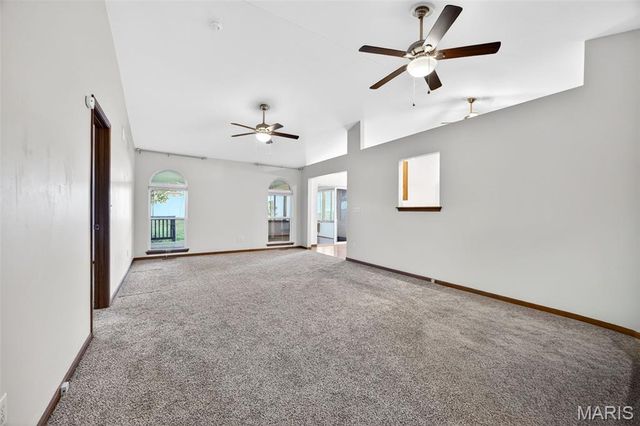 1043 Arlington Way, Warrenton, MO 63383