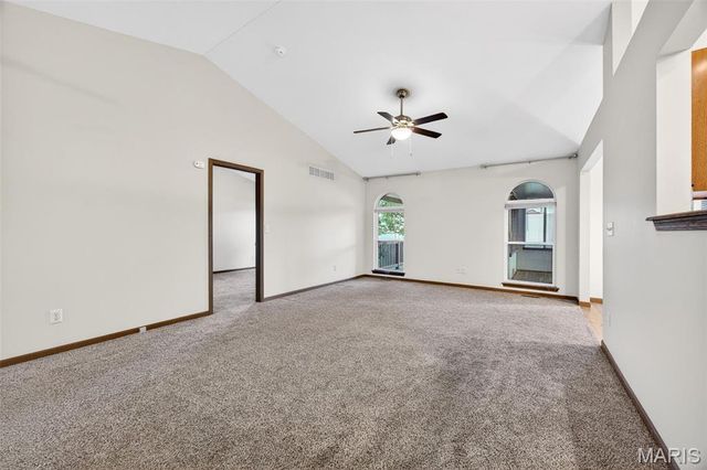 1043 Arlington Way, Warrenton, MO 63383