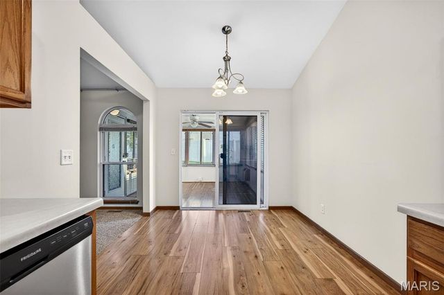 1043 Arlington Way, Warrenton, MO 63383