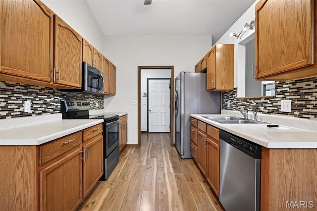 1043 Arlington Way, Warrenton, MO 63383