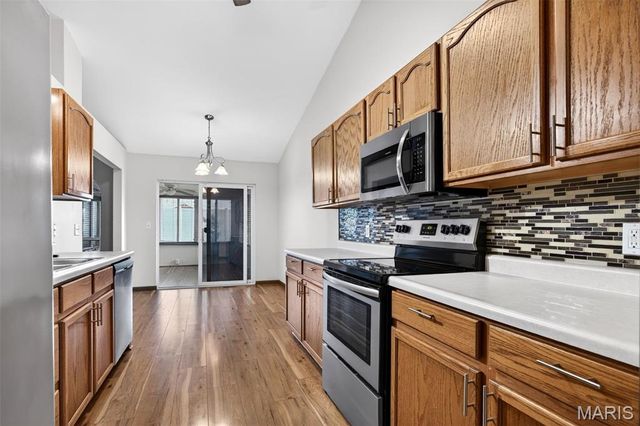 1043 Arlington Way, Warrenton, MO 63383