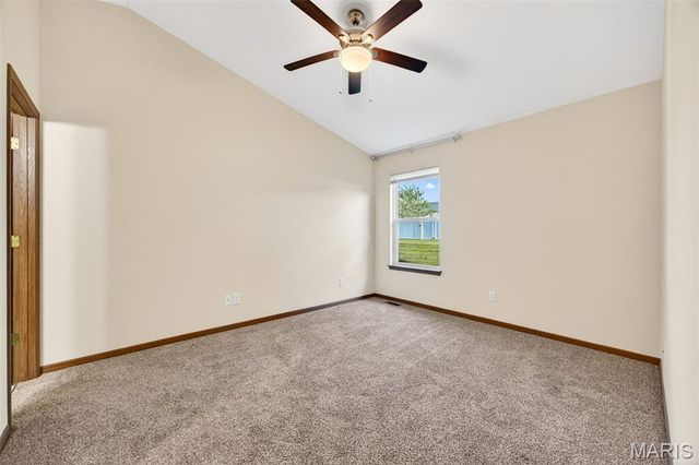 1043 Arlington Way, Warrenton, MO 63383