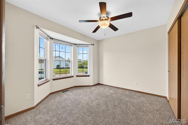 1043 Arlington Way, Warrenton, MO 63383