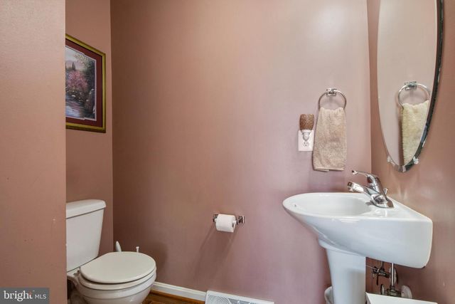 2538 BROWNSTONE CT, Dover, PA 17315