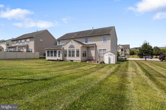 2538 BROWNSTONE CT, Dover, PA 17315