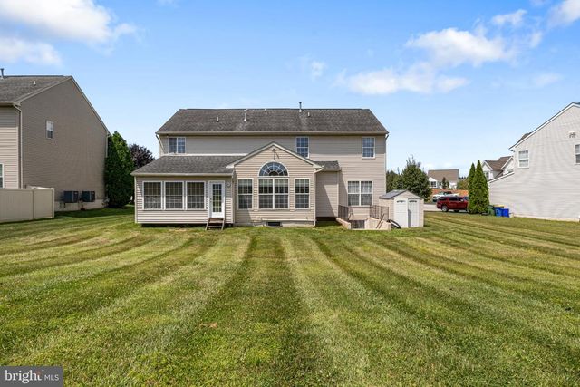 2538 BROWNSTONE CT, Dover, PA 17315