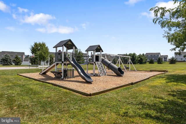 2538 BROWNSTONE CT, Dover, PA 17315