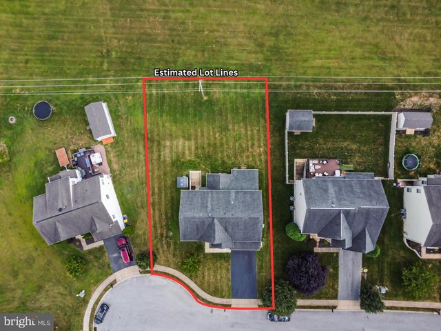 2538 BROWNSTONE CT, Dover, PA 17315