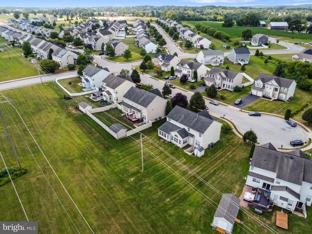 2538 BROWNSTONE CT, Dover, PA 17315