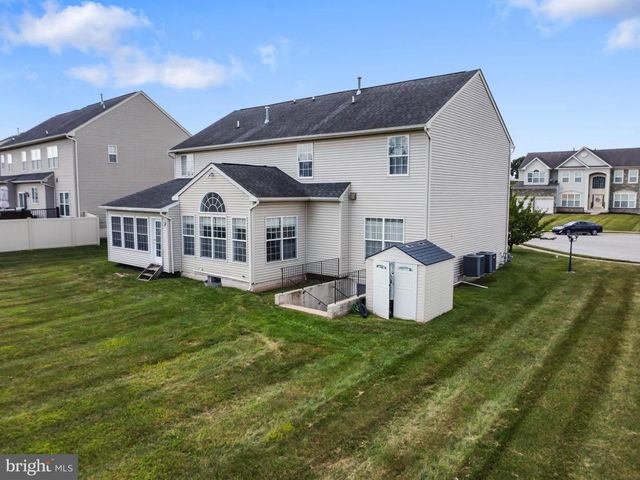 2538 BROWNSTONE CT, Dover, PA 17315