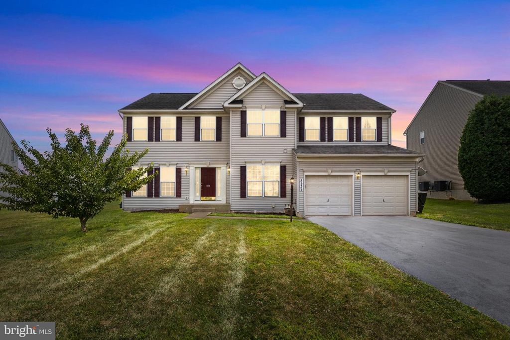2538 BROWNSTONE CT, Dover, PA 17315