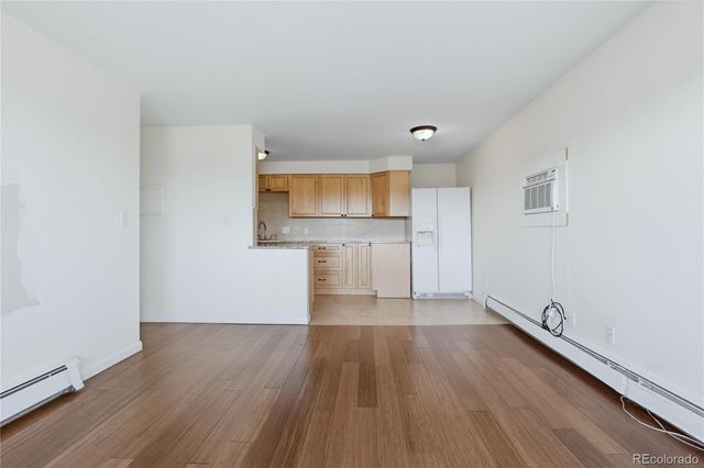 561 Geneva Street 305, Aurora, CO 80010