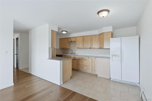 561 Geneva Street 305, Aurora, CO 80010