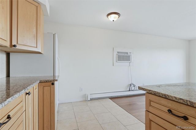 561 Geneva Street 305, Aurora, CO 80010