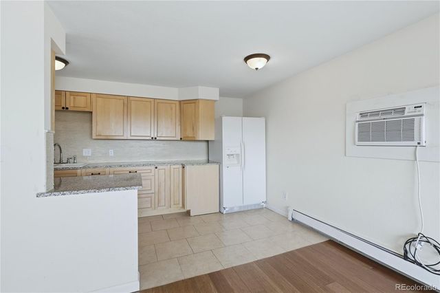 561 Geneva Street 305, Aurora, CO 80010