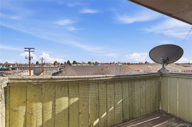 561 Geneva Street 305, Aurora, CO 80010