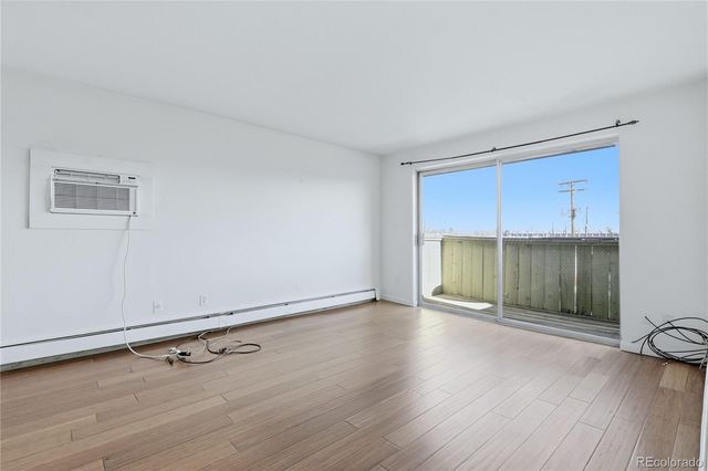 561 Geneva Street 305, Aurora, CO 80010