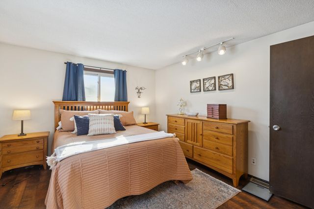 8148 Brandywine Parkway, Brooklyn Park, MN 55444