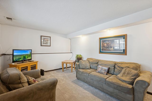 8148 Brandywine Parkway, Brooklyn Park, MN 55444