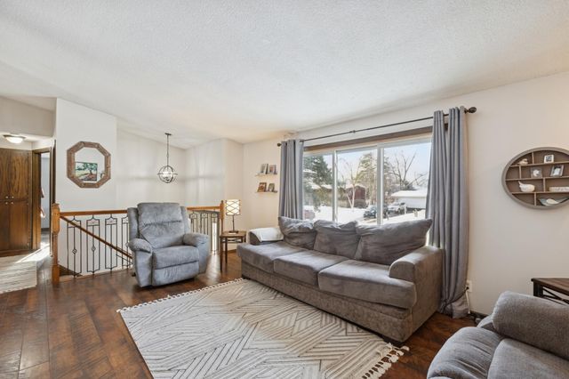 8148 Brandywine Parkway, Brooklyn Park, MN 55444