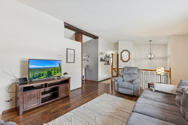 8148 Brandywine Parkway, Brooklyn Park, MN 55444