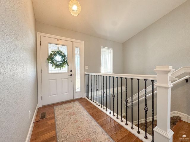 3720 Deakon Drive, Manhattan, KS 66503